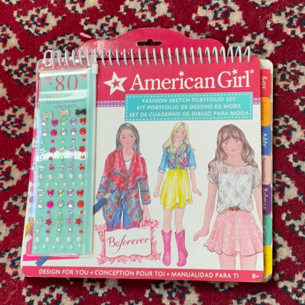AMERICAN GIRL Fashion School Sketch Portfolio Set - Like new
